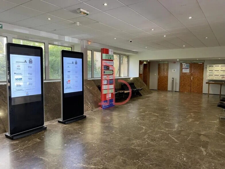 Bureau dans Bordeaux à louer - Photo de l’immeuble – Image 2 sur 5