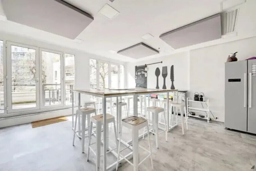 Bureau dans Paris à louer - Photo de l’immeuble – Image 3 sur 13