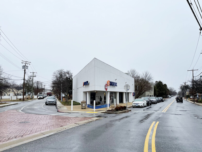 921 Bay Ridge Ave, Annapolis, MD à louer - Photo de l’immeuble – Image 3 sur 10