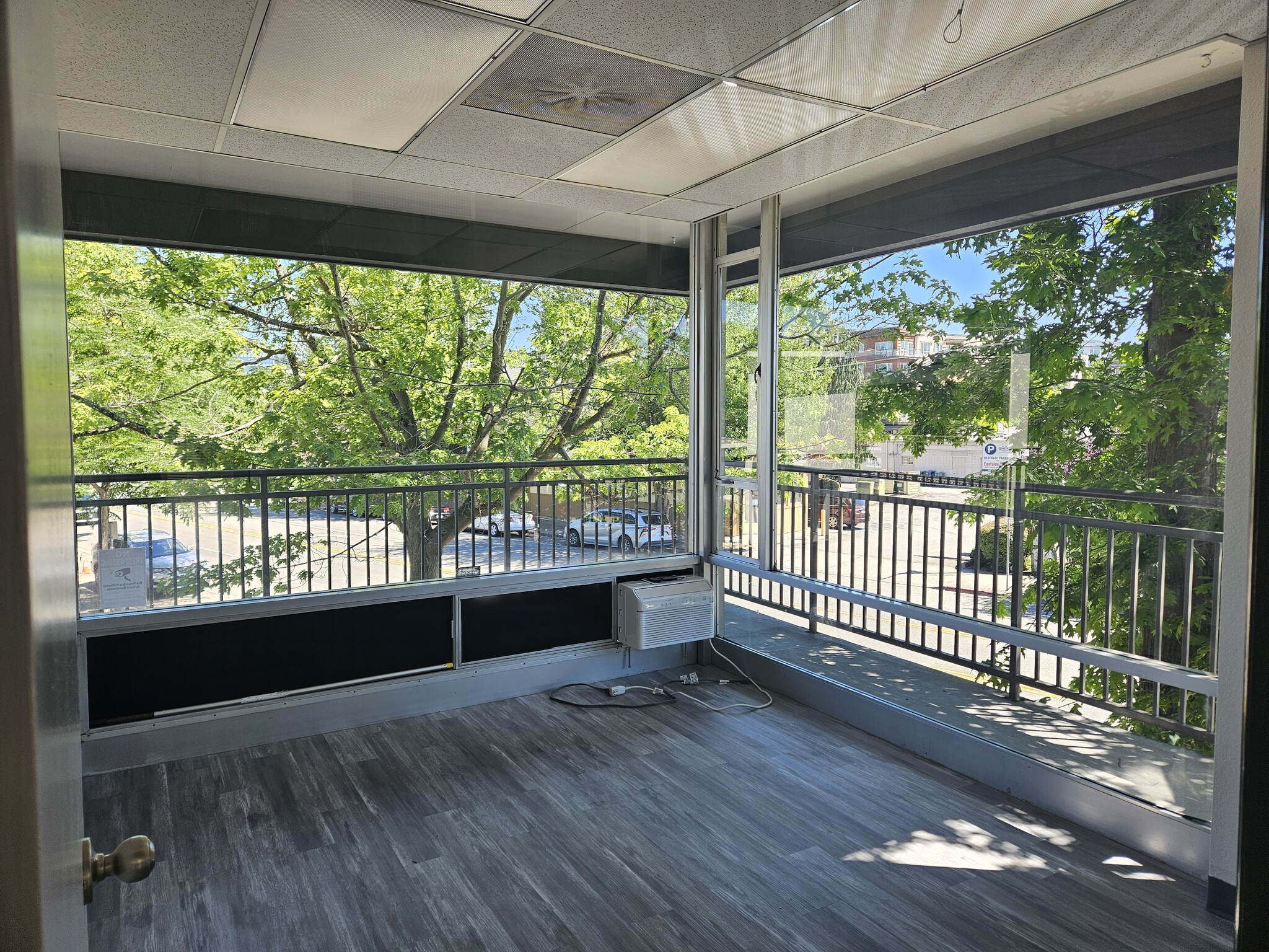 200-206 Central Way, Kirkland, WA à louer Photo intérieure– Image 1 sur 3