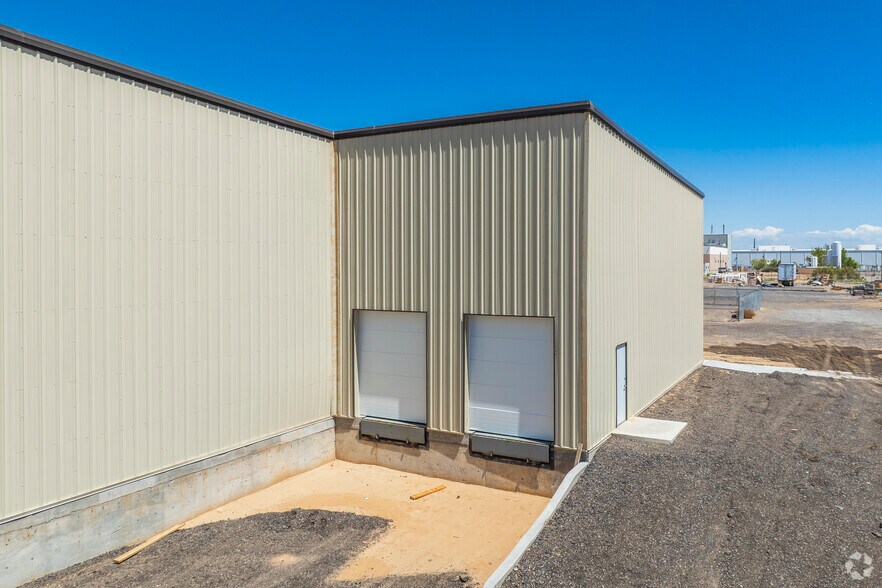 450 Sandsage Street, Los Lunas, NM à louer - Photo de l’immeuble – Image 3 sur 8