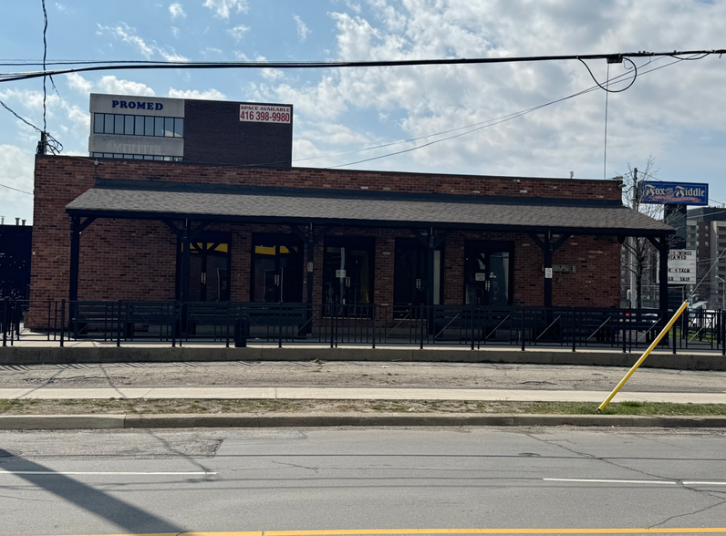 1285 Finch Ave, Toronto, ON à louer - Photo de l’immeuble – Image 3 sur 5