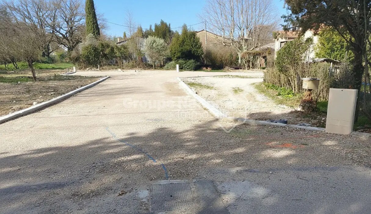 Terrain dans Aix-en-Provence à vendre Photo de la construction– Image 1 sur 3