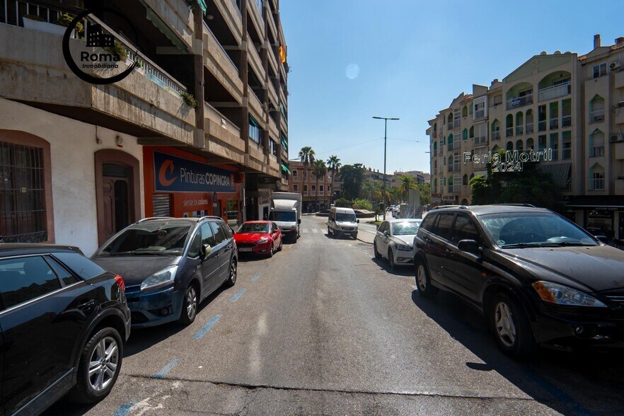 Local commercial dans Motril, Granada à vendre - Photo de l’immeuble – Image 3 sur 14