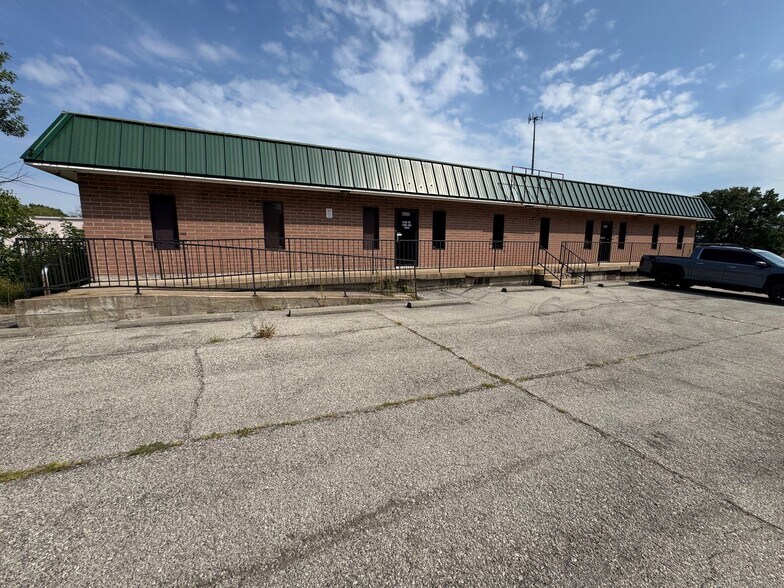 4609 S Norfleet Rd, Independence, MO à louer - Photo de l’immeuble – Image 3 sur 17