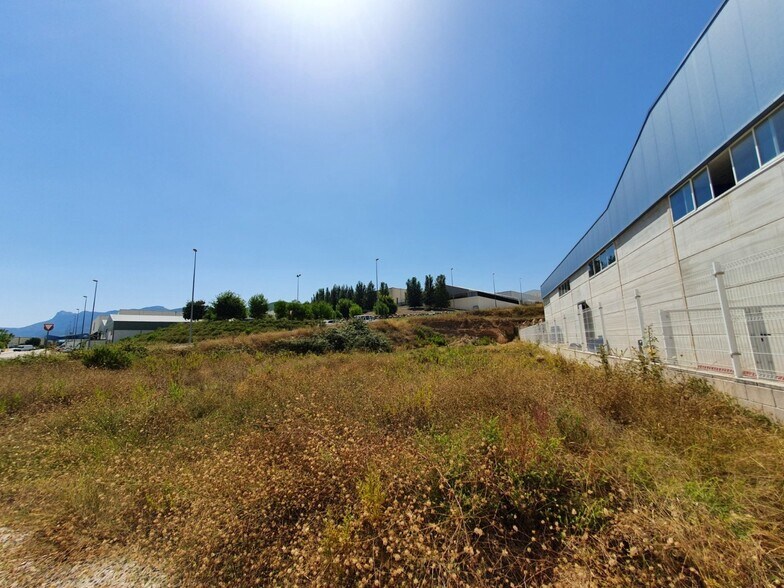 Industriel/Logistique dans Atzeneta d'Albaida, Valencia à vendre - Photo de l’immeuble – Image 3 sur 4