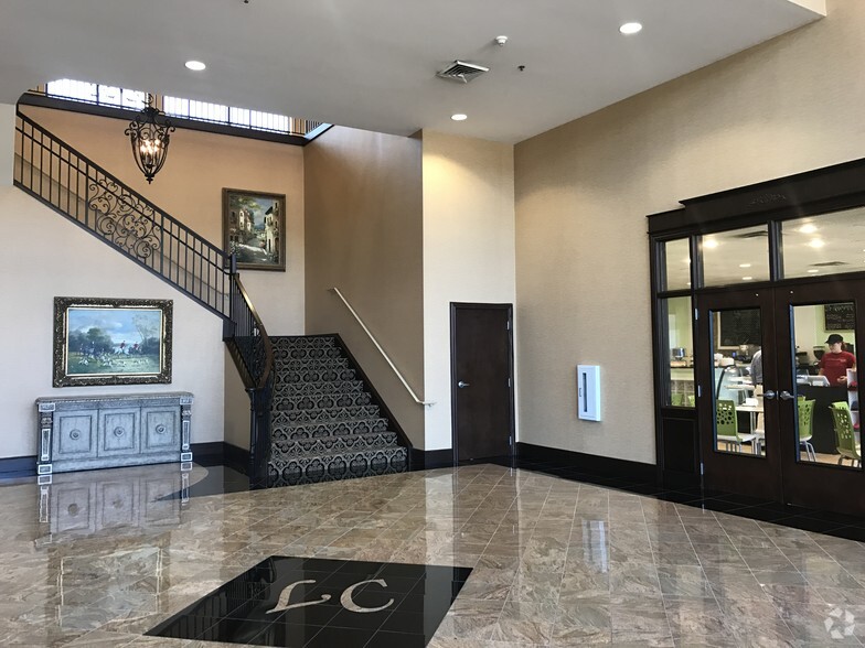 1210-1287 Creekshire Way, Winston-Salem, NC à louer - Hall d’entrée – Image 3 sur 16