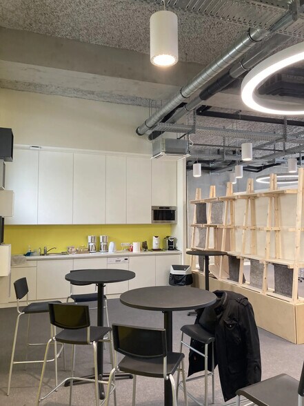 Bureau dans Nantes à louer - Photo de l’immeuble – Image 2 sur 5