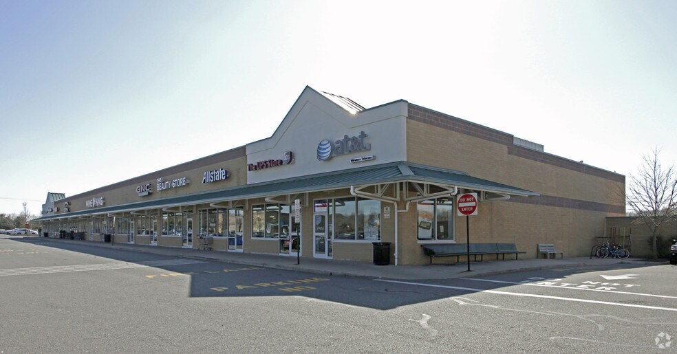 2433-2443 State Route 34, Manasquan, NJ à louer - Photo de l’immeuble – Image 3 sur 11