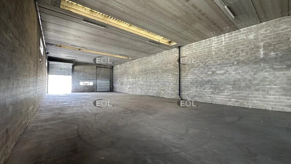 Local d’activités dans Champigny-sur-Marne à louer - Photo de l’immeuble – Image 2 sur 7