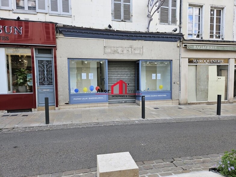 28 Rue Du Temple, Auxerre à louer - Photo de l’immeuble – Image 1 sur 3
