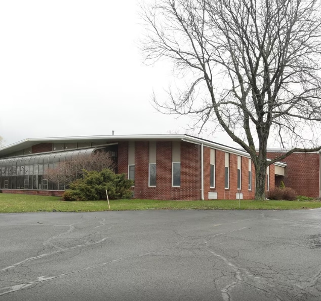 2415 N Triphammer Rd, Ithaca, NY à louer Photo de l’immeuble– Image 1 sur 4