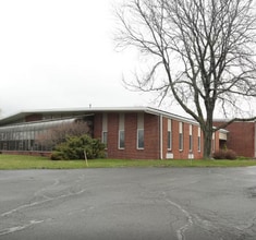 2415 N Triphammer Rd, Ithaca, NY à louer Photo de l’immeuble– Image 1 sur 4