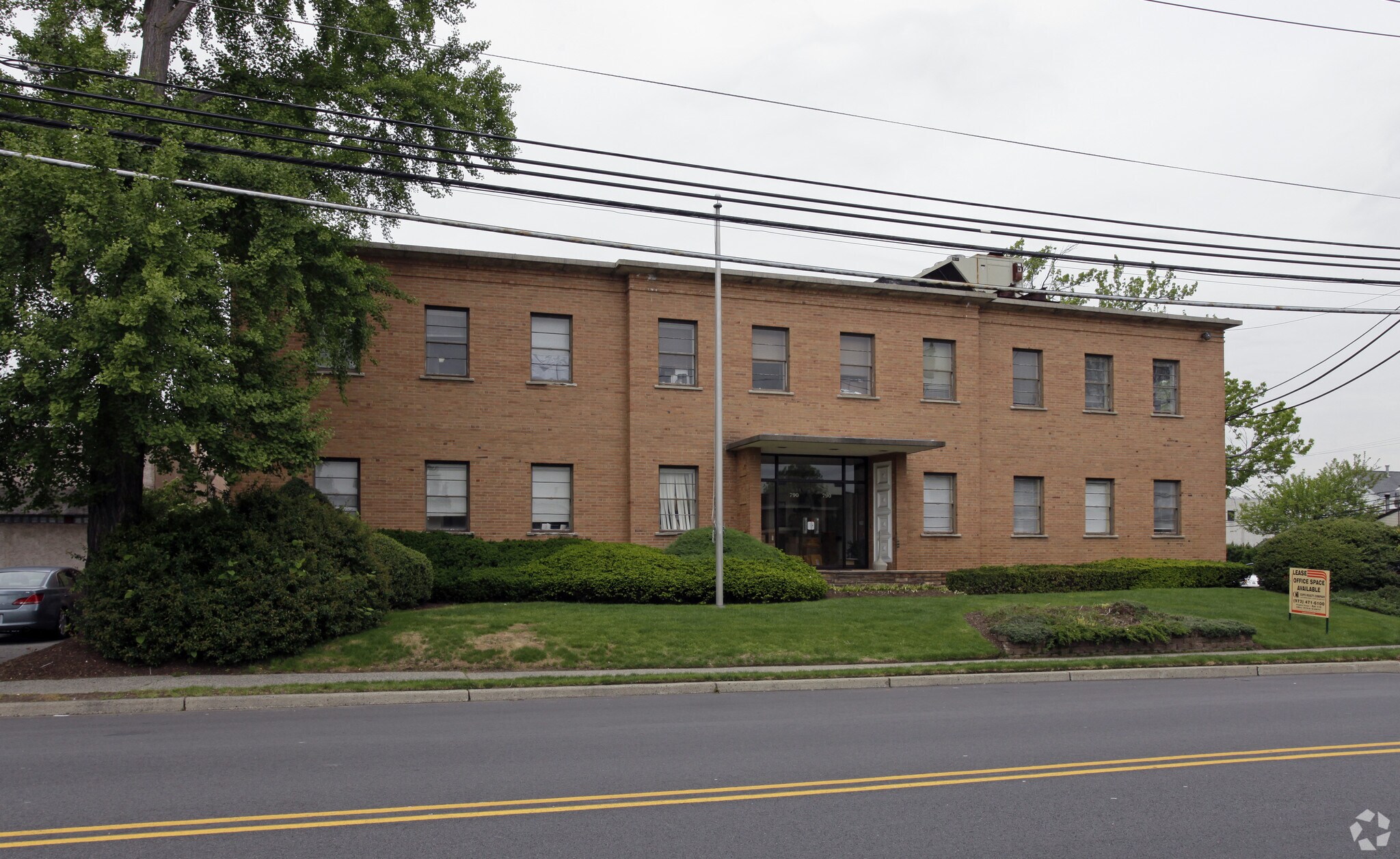 790 Bloomfield Ave, Clifton, NJ à louer Photo de l’immeuble– Image 1 sur 6