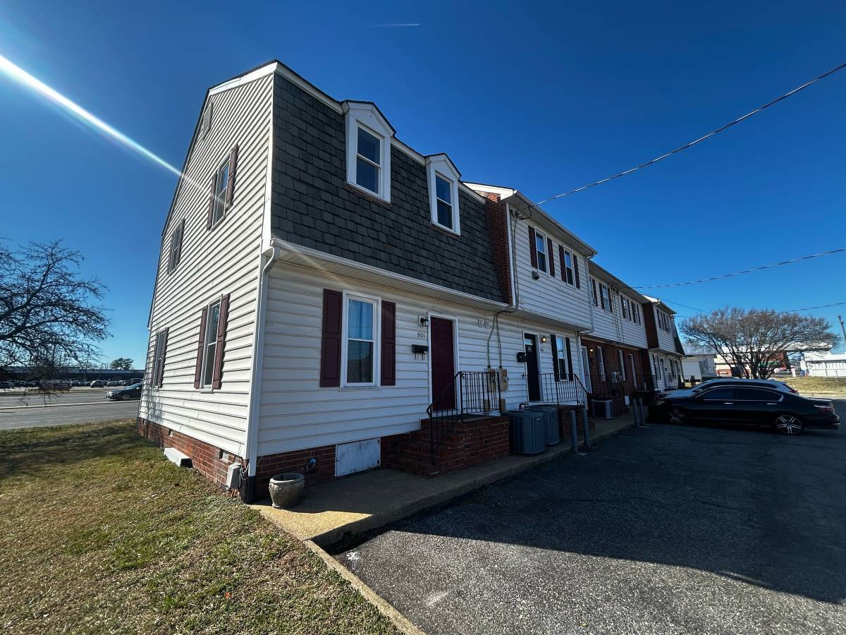 901 N Courthouse Rd, North Chesterfield, VA à louer Photo intérieure– Image 1 sur 8