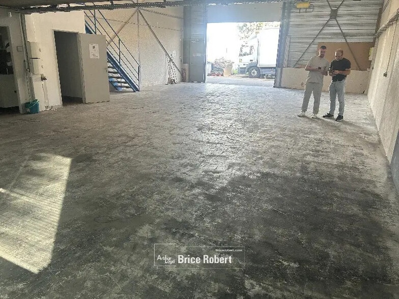 Local d’activités dans Brignais à louer - Photo intérieure – Image 2 sur 6