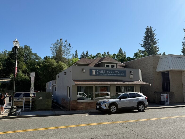 559 Main St, Placerville, CA à louer - Photo principale – Image 1 sur 7