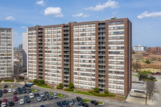 Plus de détails pour 5441 N East River Rd, Chicago, IL - Local commercial à louer