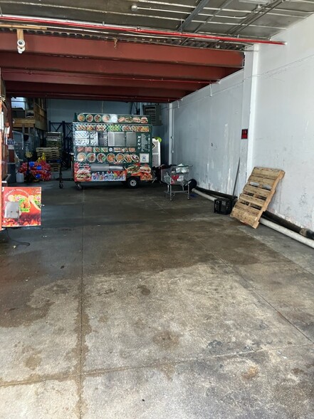 47-31 35th St, Long Island City, NY à louer - Photo de l’immeuble – Image 2 sur 3
