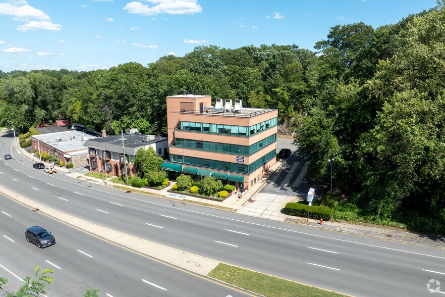 1234 Central Park Ave, Yonkers, NY à louer - Aérien – Image 3 sur 5