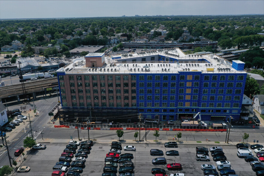 47 Broadway, Lynbrook, NY à louer - Photo de la construction – Image 3 sur 7