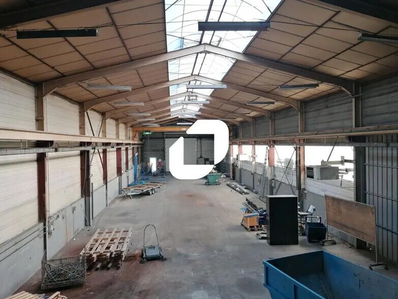 Local d’activités dans Jassans-Riottier à louer - Photo de l’immeuble – Image 3 sur 9