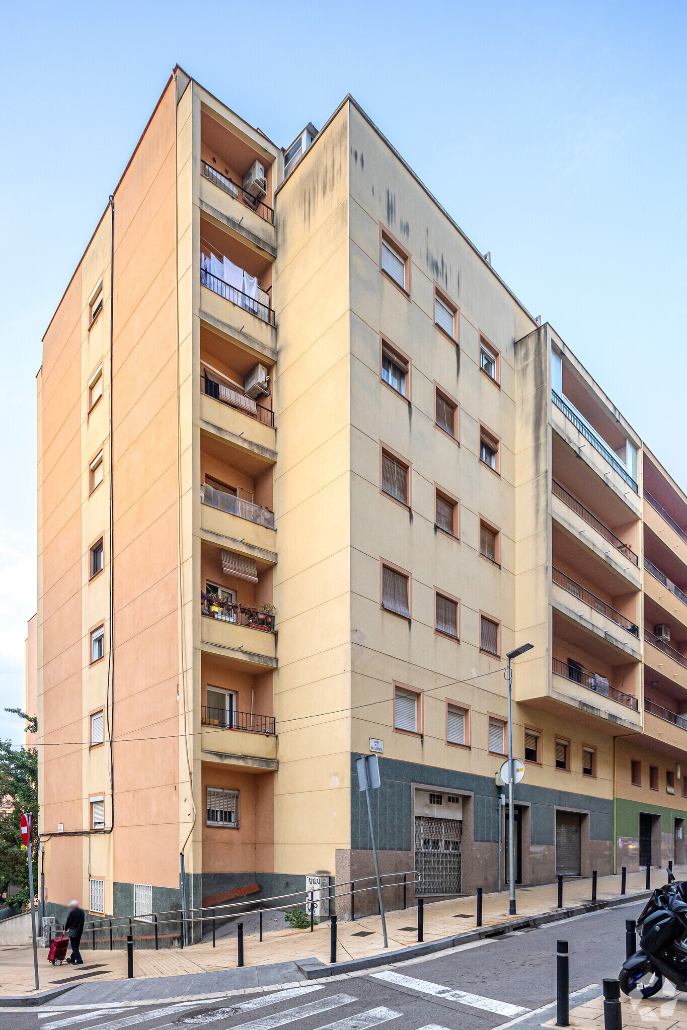 Immeuble residentiel dans Barcelone, Barcelona à vendre Photo principale– Image 1 sur 2