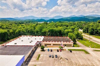 1059 E Tri County Blvd, Oliver Springs, TN à louer Aérien– Image 1 sur 16