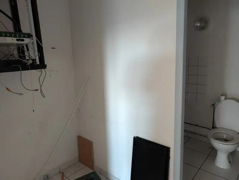 Bureau dans Valence à louer - Photo intérieure – Image 2 sur 6