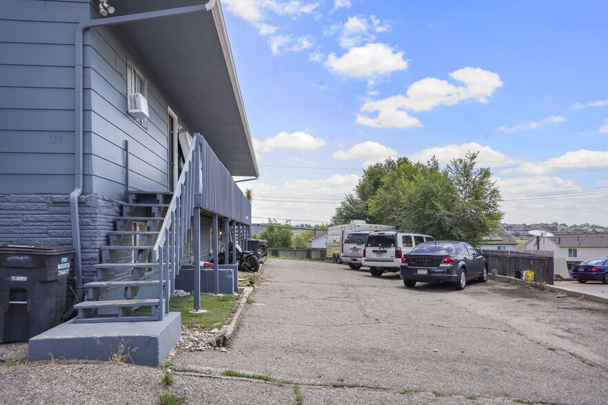 135 University Dr, Colorado Springs, CO à vendre - Photo de l’immeuble – Image 3 sur 12