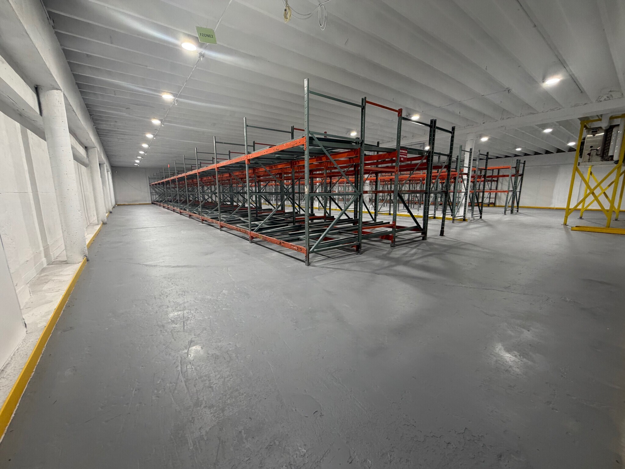 501 NE 183 St, Miami, FL à louer Photo de l’immeuble– Image 1 sur 11