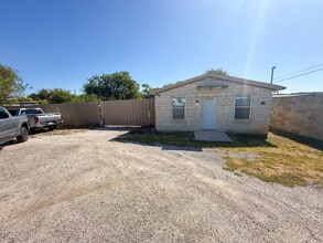 2502 County Road 172, Round Rock, TX à louer Photo intérieure– Image 2 sur 8