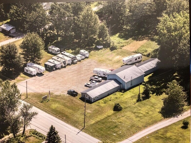 21925 Gratiot Rd, Merrill, MI à vendre - Photo de l’immeuble – Image 1 sur 12