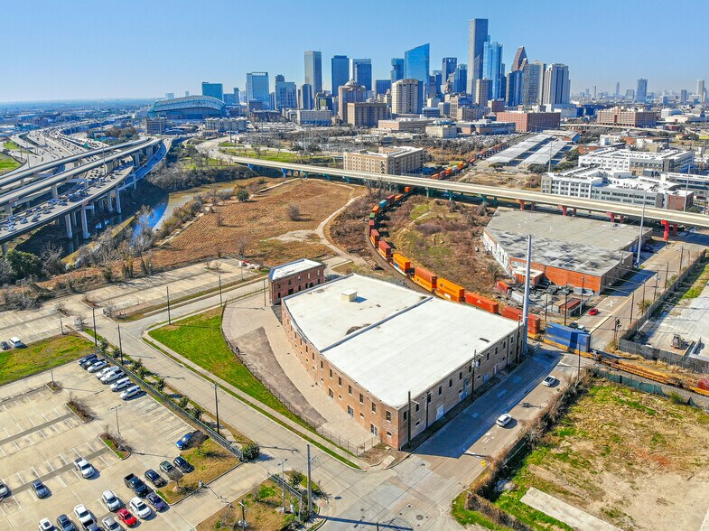 2000 Nance St, Houston, TX à louer - Photo de l’immeuble – Image 2 sur 31