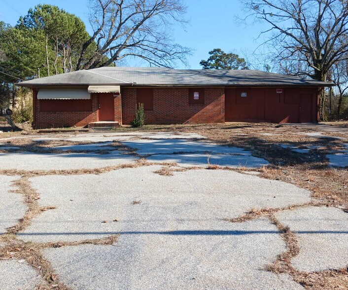 2554 E Wesley Chapel Way, Decatur, GA à louer - Photo de l’immeuble – Image 3 sur 9