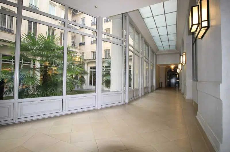 Bureau dans Paris à louer - Hall d’entrée – Image 2 sur 8