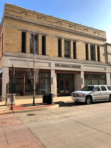 780-790 Main St, Dubuque, IA à louer - Photo principale – Image 1 sur 32