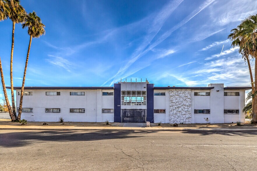 2630 Sherwood St, Las Vegas, NV à vendre - Photo de l’immeuble – Image 2 sur 8