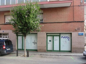 Local commercial dans Cornellà de Llobregat, Barcelona à louer Photo de l’immeuble– Image 1 sur 4