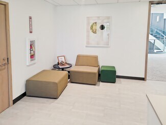 Plus de détails pour 11400 Airport Rd, Everett, WA - Coworking à louer