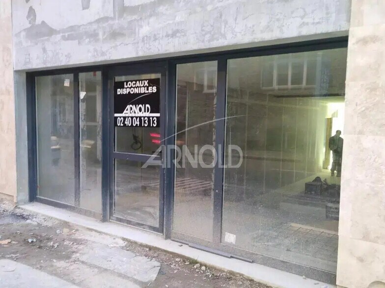 Local commercial dans Nantes à louer - Photo de l’immeuble – Image 2 sur 2