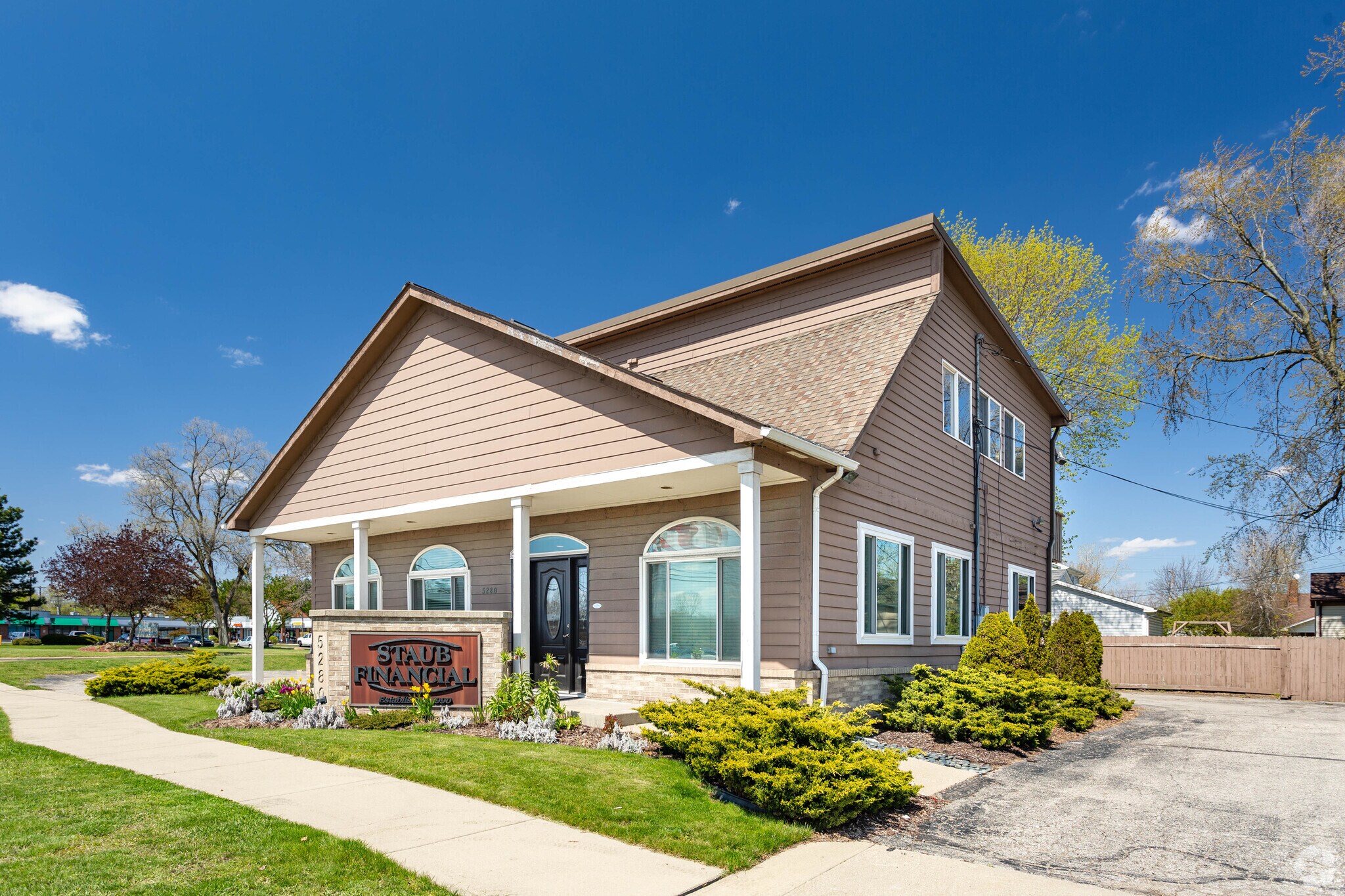 5280 Dixie Hwy, Waterford, MI à louer Photo principale– Image 1 sur 2