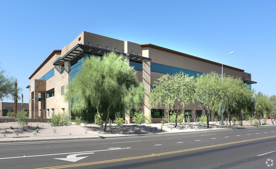 2525 W Frye Rd, Chandler, AZ à louer - Photo de l’immeuble – Image 3 sur 4