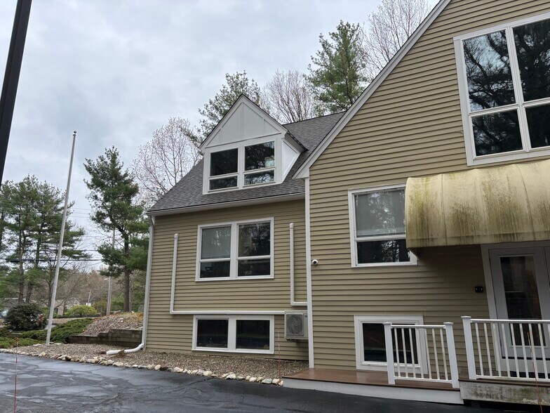 195 Hanover St, Hanover, MA à louer - Photo de l’immeuble – Image 3 sur 4