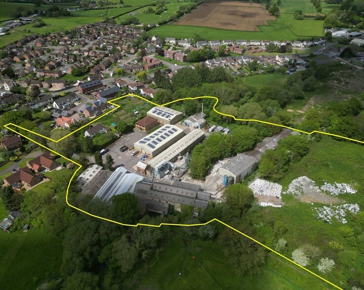 Middle Mill, Dursley à vendre - Aérien – Image 2 sur 4