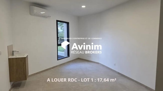 Plus de détails pour Bureau à louer