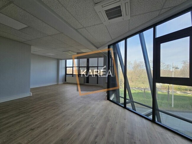 Plus de détails pour Bureau à louer