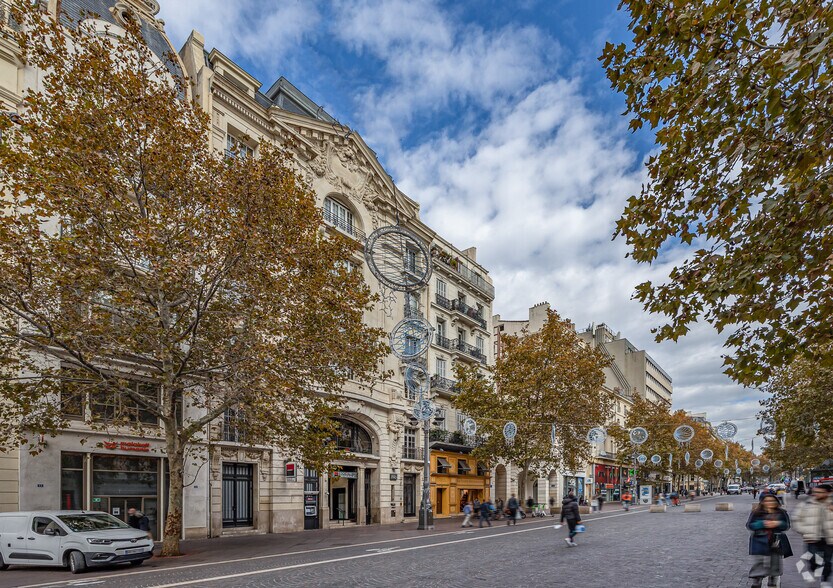 15-17 Voie La Canebiere, Marseille à louer - Photo de l’immeuble – Image 2 sur 4