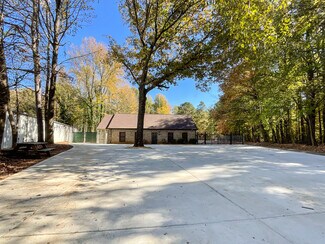 Plus de détails pour 1804 Lucas Ln, Charlotte, NC - Industriel/Logistique à louer