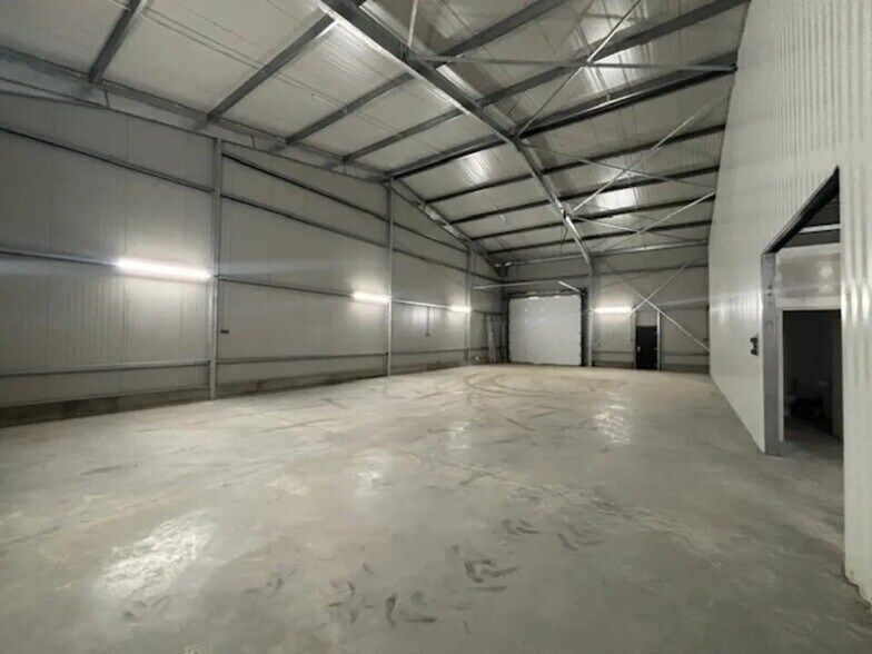 Local d’activités dans Sablet à louer - Photo intérieure – Image 2 sur 9